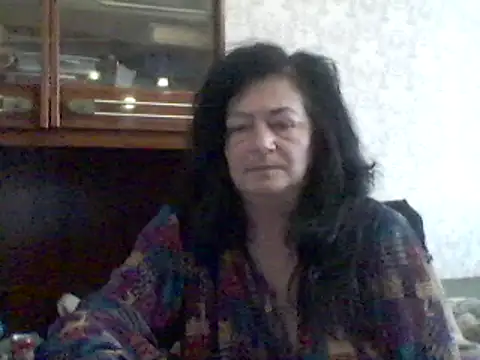 Snapshot of GypsiQueen2 chatting on 02/22/25, 09:01 GypsiQueen2 online show from 02/22/25, 09:01
