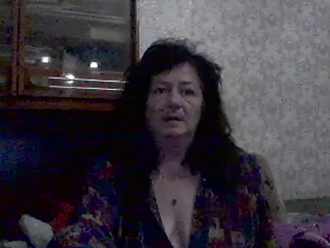 Snapshot of GypsiQueen2 chatting on 02/22/25, 07:58 GypsiQueen2 online show from 02/22/25, 07:58