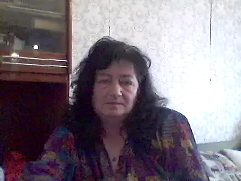 Snapshot of GypsiQueen2 chatting on 02/25/25, 01:39 GypsiQueen2 online show from 02/25/25, 01:39