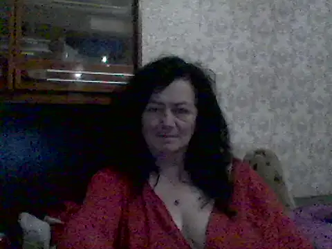 Snapshot of GypsiQueen2 chatting on 02/27/25, 09:04 GypsiQueen2 online show from 02/27/25, 09:04