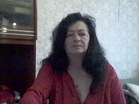 Snapshot of GypsiQueen2 chatting on 03/01/25, 08:34 GypsiQueen2 online show from 03/01/25, 08:34