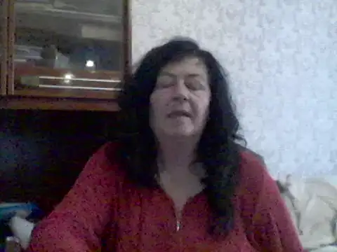 Snapshot of GypsiQueen2 chatting on 03/02/25, 10:45 GypsiQueen2 online show from 03/02/25, 10:45