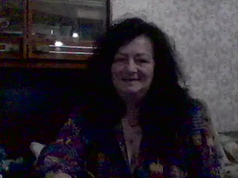 Snapshot of GypsiQueen2 chatting on 03/03/25, 03:53 GypsiQueen2 online show from 03/03/25, 03:53