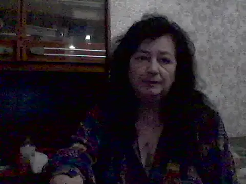 Snapshot of GypsiQueen2 chatting on 03/05/25, 04:13 GypsiQueen2 online show from 03/05/25, 04:13