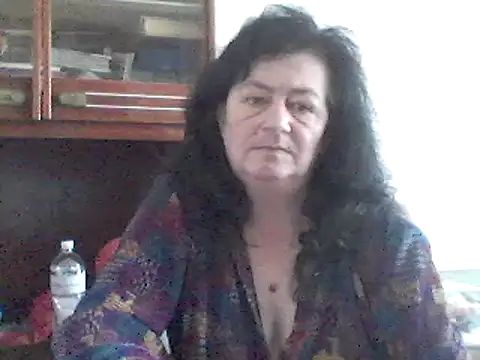 Snapshot of GypsiQueen2 chatting on 03/06/25, 10:52 GypsiQueen2 online show from 03/06/25, 10:52