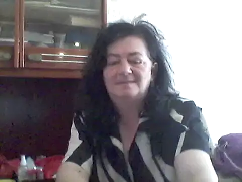 Snapshot of GypsiQueen2 chatting on 03/09/25, 11:58 GypsiQueen2 online show from 03/09/25, 11:58