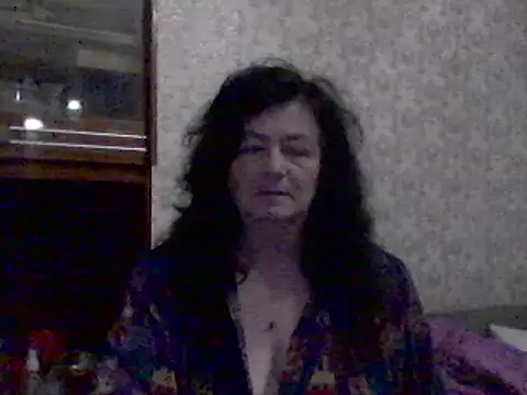 Snapshot of GypsiQueen2 chatting on 03/13/25, 07:50 GypsiQueen2 online show from 03/13/25, 07:50