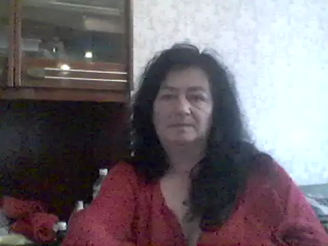 Snapshot of GypsiQueen2 chatting on 03/21/25, 01:23 GypsiQueen2 online show from 03/21/25, 01:23