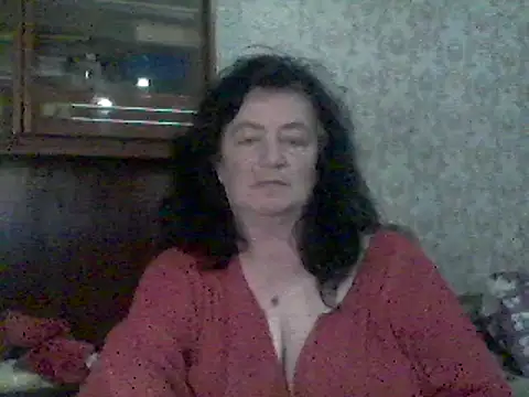 Snapshot of GypsiQueen2 chatting on 03/22/25, 09:10 GypsiQueen2 online show from 03/22/25, 09:10