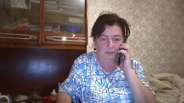 Snapshot of GypsiQueen2 chatting on 09/08/25, 07:13 GypsiQueen2 online show from 09/08/25, 07:13