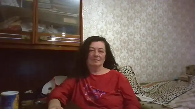 Snapshot of GypsiQueen2 chatting on 10/11/25, 07:23 GypsiQueen2 online show from 10/11/25, 07:23