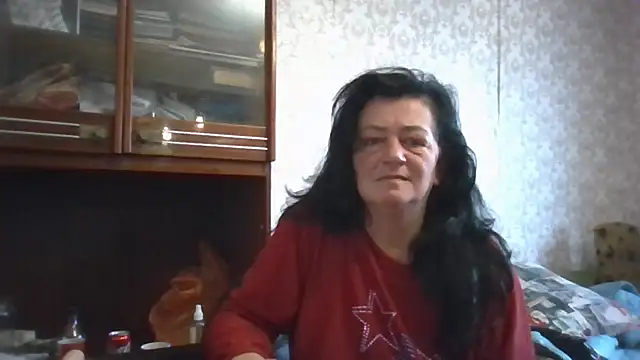 Snapshot of GypsiQueen2 chatting on 11/20/25, 09:53 GypsiQueen2 online show from 11/20/25, 09:53