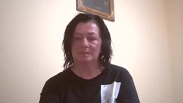 Snapshot of GypsiQueen2 chatting on 04/29/26, 06:14 GypsiQueen2 online show from 04/29/26, 06:14