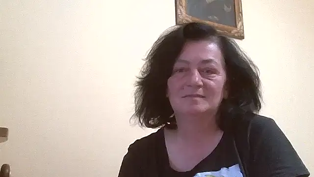 Snapshot of GypsiQueen2 chatting on 05/02/26, 05:40 GypsiQueen2 online show from 05/02/26, 05:40
