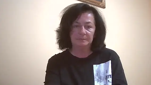 Snapshot of GypsiQueen2 chatting on 05/16/26, 05:56 GypsiQueen2 online show from 05/16/26, 05:56