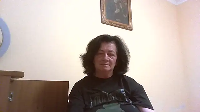 Snapshot of GypsiQueen2 chatting on 05/23/26, 07:51 GypsiQueen2 online show from 05/23/26, 07:51