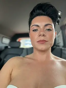 Snapshot of LukeLouHarvey chatting on 01/17/26, 04:28 LukeLouHarvey online show from 01/17/26, 04:28