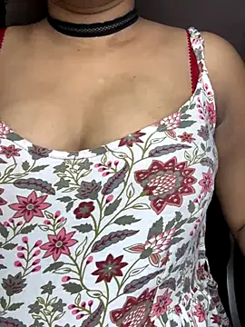 SCHOOL Girl 0 online show from 09/26/25, 01:53