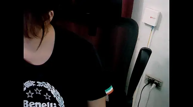 makemefallin online show from 12/22/24, 03:33