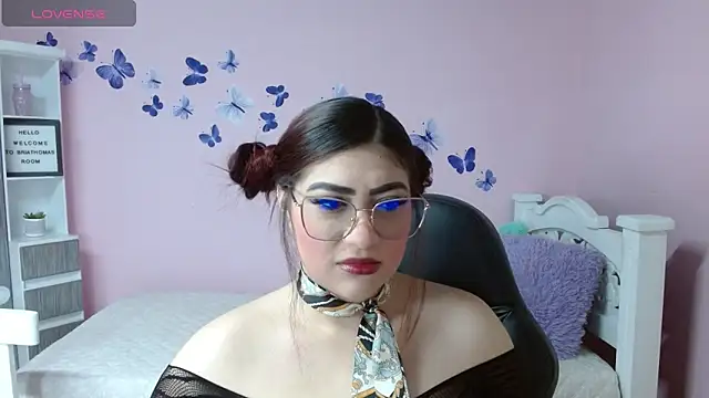 Snapshot of BRIATHOMAS chatting on 03/14/26, 12:17 BRIATHOMAS online show from 03/14/26, 12:17