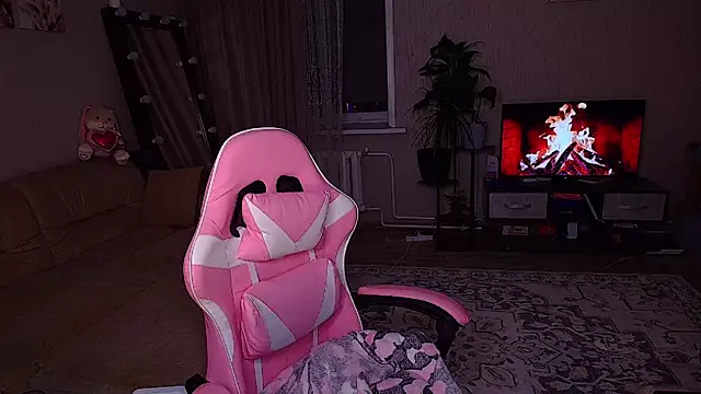 Snapshot of __Malika__ chatting on 03/28/26, 01:54 Malika online show from 03/28/26, 01:54