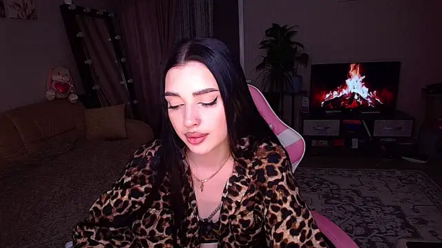 Snapshot of __Malika__ chatting on 04/01/26, 01:41 Malika online show from 04/01/26, 01:41