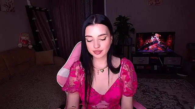 Snapshot of __Malika__ chatting on 04/02/26, 02:15 Malika online show from 04/02/26, 02:15