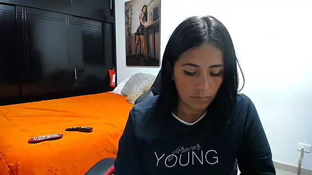 Snapshot of sharoon_cheerry chatting on 02/12/26, 01:44 sharoon cheerry online show from 02/12/26, 01:44