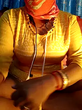 Snapshot of Bengali-boudi chatting on 12/12/24, 06:21 Bengali-boudi online show from 12/12/24, 06:21