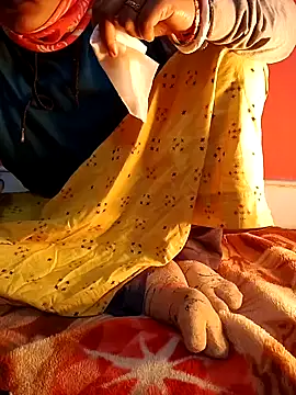 Snapshot of Bengali-boudi chatting on 12/25/24, 06:30 Bengali-boudi online show from 12/25/24, 06:30