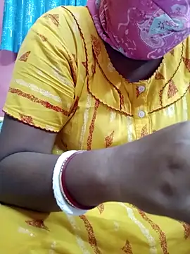 Snapshot of Bengali-boudi chatting on 10/13/25, 05:57 Bengali-boudi online show from 10/13/25, 05:57