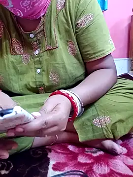 Snapshot of Bengali-boudi chatting on 10/20/25, 06:08 Bengali-boudi online show from 10/20/25, 06:08