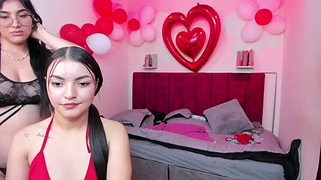 Snapshot of Afrodita-hott chatting on 02/15/25, 06:23 Afrodita-hott online show from 02/15/25, 06:23