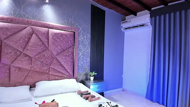 Amanda-Cruz online show from 04/09/26, 02:11