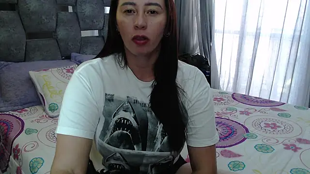 sara hott 1 online show from 04/02/26, 02:26