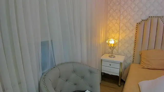 Pia Johnson  online show from 03/16/26, 11:14