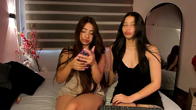 Snapshot of MERIDA_TAYLOR chatting on 09/12/25, 03:23 MERIDA TAYLOR online show from 09/12/25, 03:23