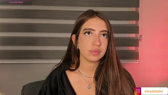 Snapshot of MERIDA_TAYLOR chatting on 11/14/25, 01:26 MERIDA TAYLOR online show from 11/14/25, 01:26