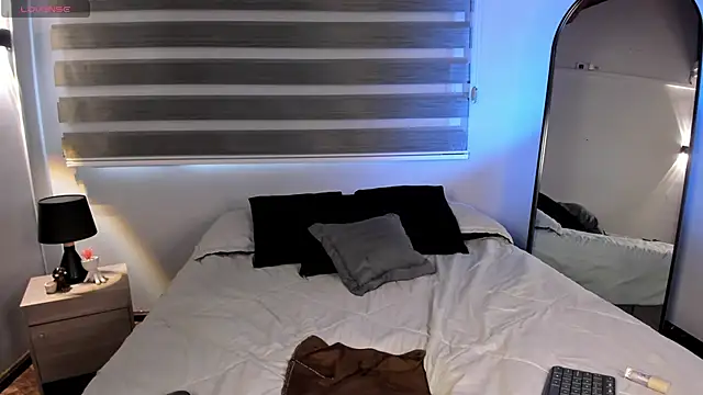 Snapshot of MERIDA_TAYLOR chatting on 02/07/26, 02:10 MERIDA TAYLOR online show from 02/07/26, 02:10