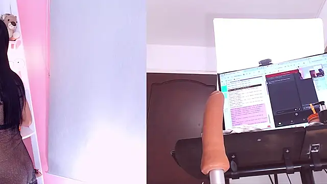 Snapshot of Sweet_Susie_ chatting on 09/24/25, 09:07 Sweet Susie  online show from 09/24/25, 09:07