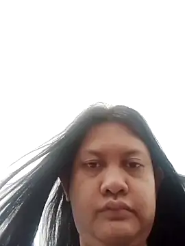 Snapshot of Honeybun25 chatting on 10/21/25, 04:13 Honeybun25 online show from 10/21/25, 04:13