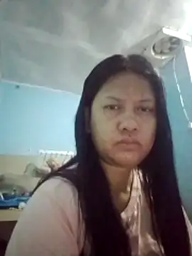 Snapshot of Honeybun25 chatting on 02/05/26, 05:17 Honeybun25 online show from 02/05/26, 05:17