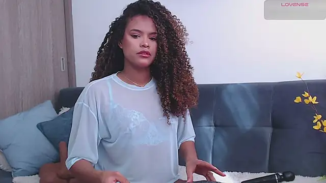 Amelia bss online show from 10/21/25, 01:23