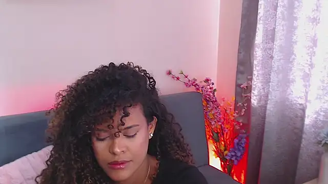 Snapshot of Amelia_bss chatting on 03/25/26, 01:17 Amelia bss online show from 03/25/26, 01:17