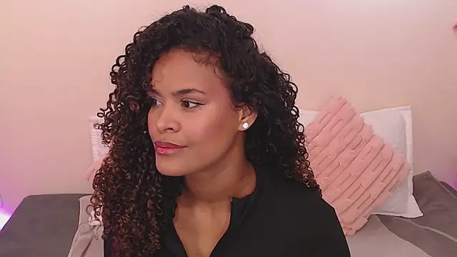 Snapshot of Amelia_bss chatting on 04/12/26, 01:27 Amelia bss online show from 04/12/26, 01:27