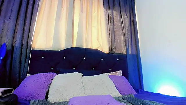 lesly xx online show from 04/07/26, 07:14