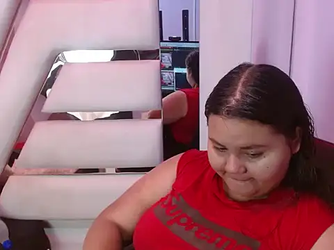 Snapshot of ValenTitis chatting on 11/01/25, 08:22 ValenTitis online show from 11/01/25, 08:22