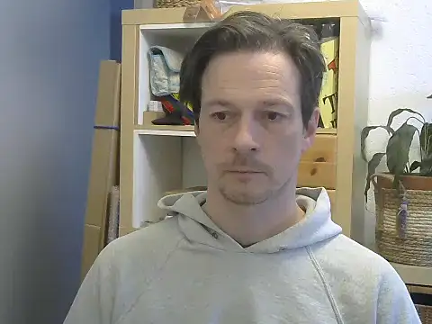 Snapshot of snowypaul11 chatting on 01/31/25, 07:39 snowypaul11 online show from 01/31/25, 07:39