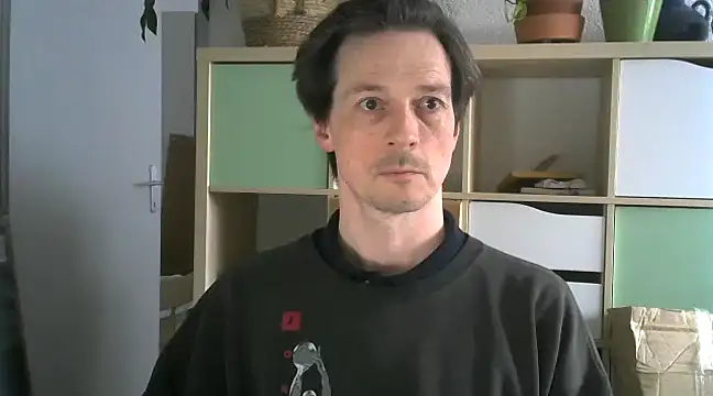 Snapshot of snowypaul11 chatting on 03/17/25, 07:57 snowypaul11 online show from 03/17/25, 07:57