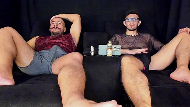 Snapshot of dylanstrong_ chatting on 03/20/25, 01:35 dylanstrong online show from 03/20/25, 01:35